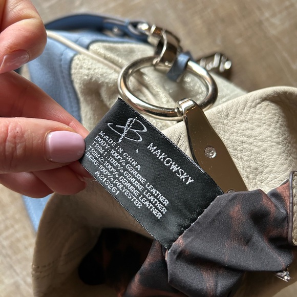 ▶️ B Makowsky Colorblock Leather Crossbody Bag Cream Silver Blue EXCELLENT - Picture 14 of 16